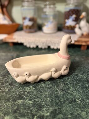 Ceramic Swan Dish with Duckling Motif - White